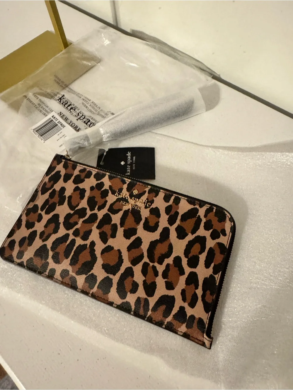 Kate Spade Lucy LZip Leopard Print Wristlet in Brown and Black - NWT